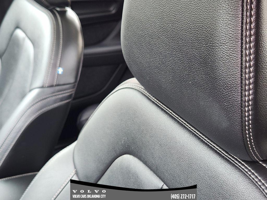 used 2025 Volvo XC40 car, priced at $33,400