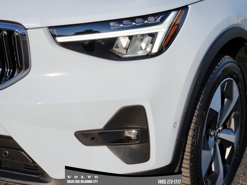 used 2025 Volvo XC40 car, priced at $36,900