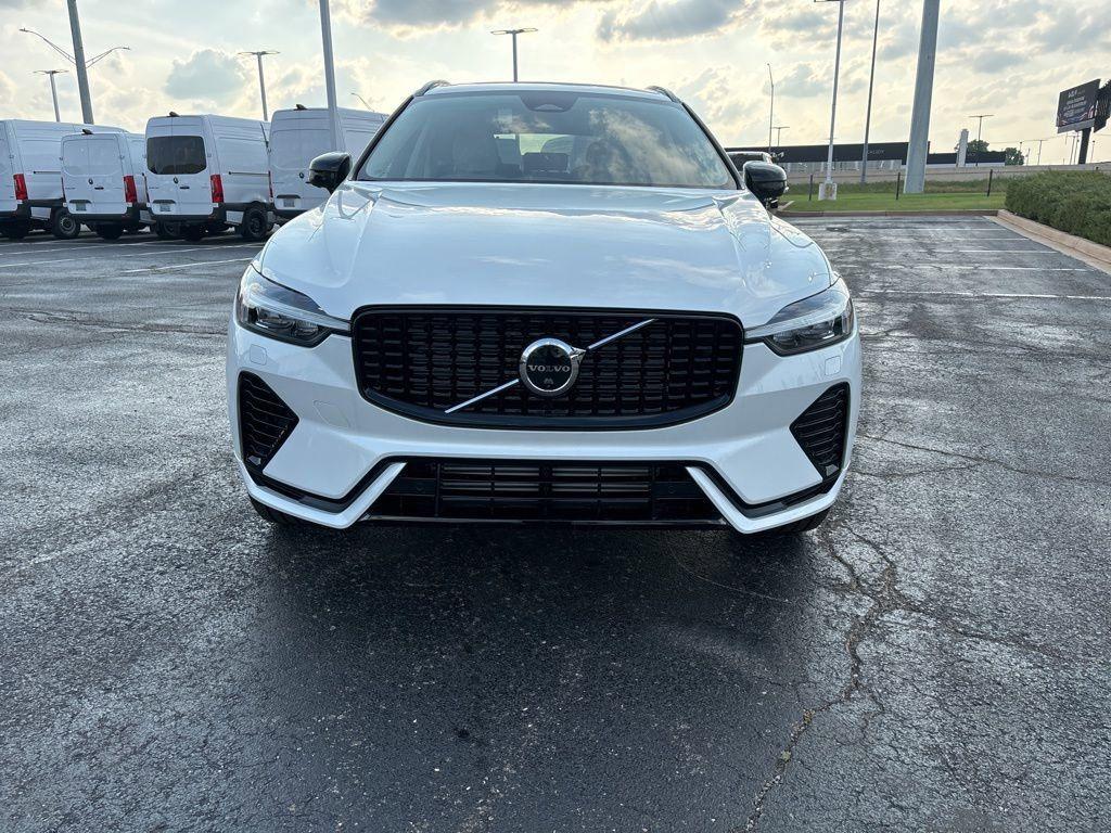 new 2025 Volvo XC60 Plug-In Hybrid car, priced at $66,260