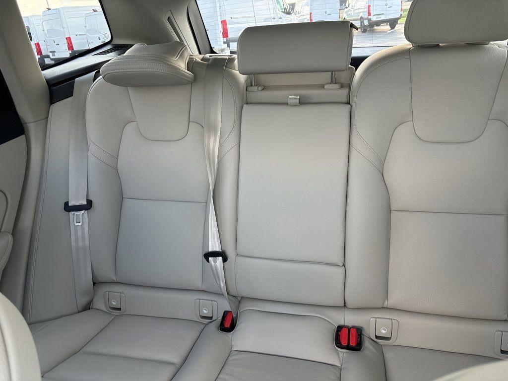 new 2025 Volvo XC60 Plug-In Hybrid car, priced at $66,260