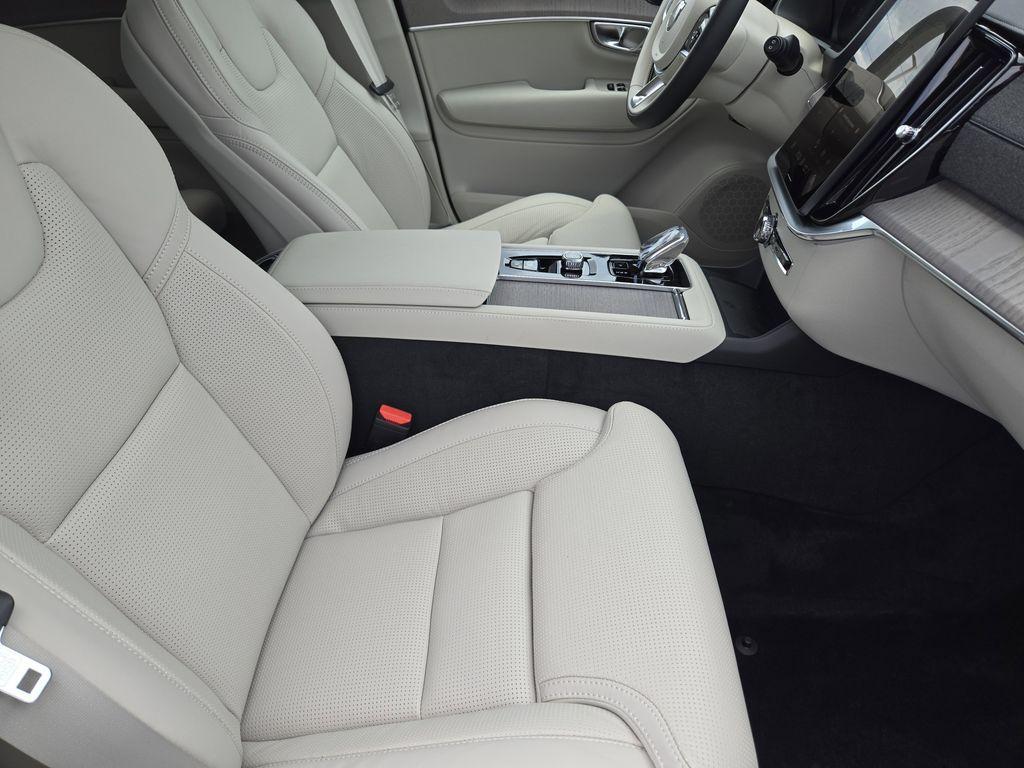 new 2026 Volvo XC90 car, priced at $76,525