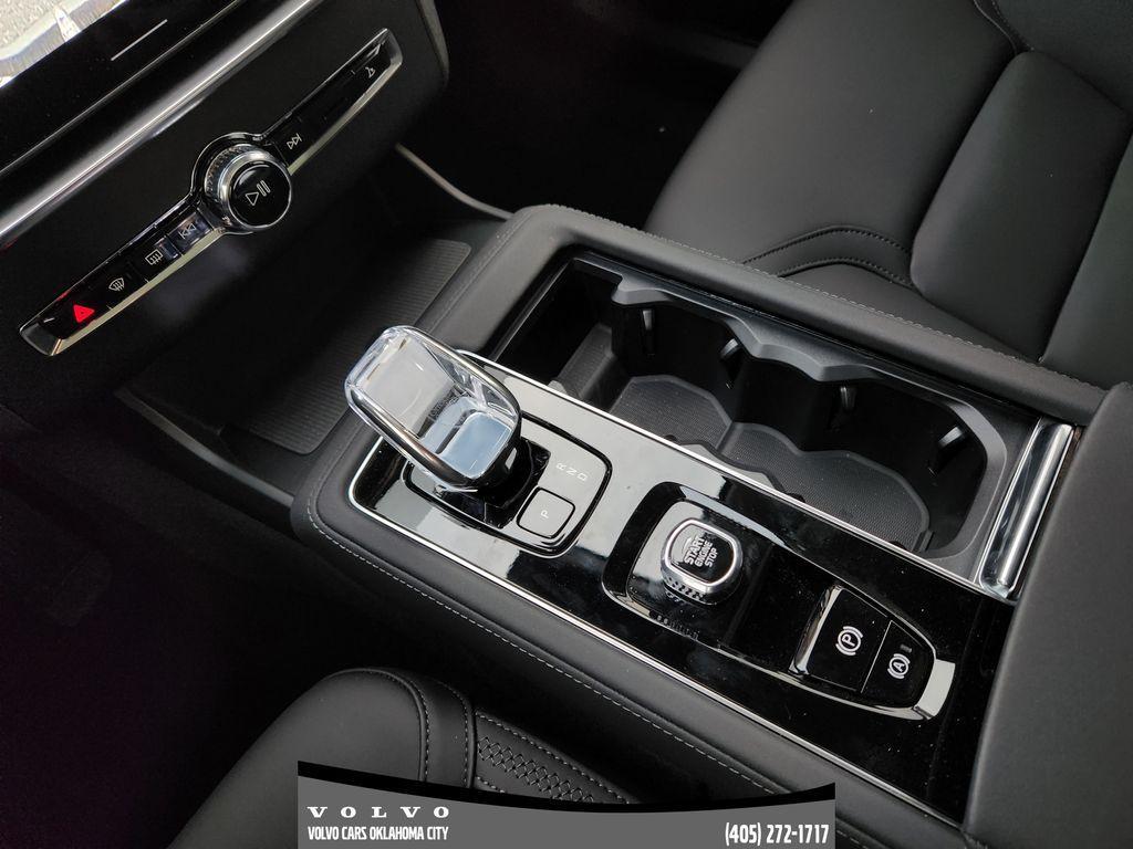 new 2025 Volvo XC90 Plug-In Hybrid car, priced at $78,805