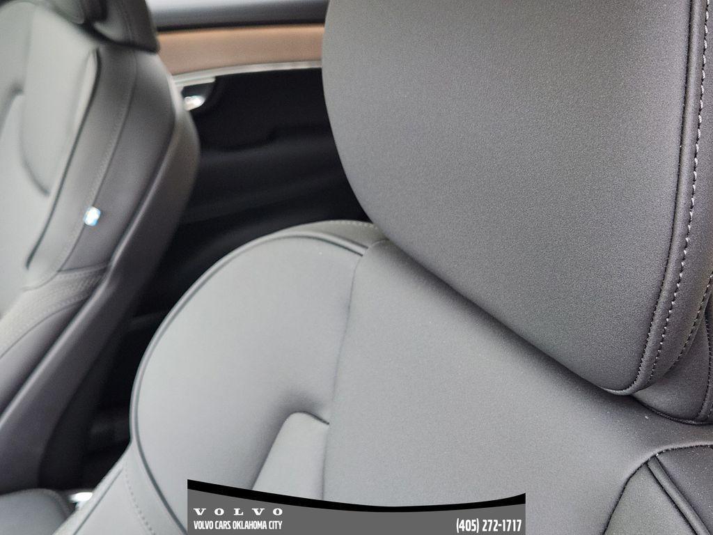 new 2025 Volvo XC90 Plug-In Hybrid car, priced at $78,805