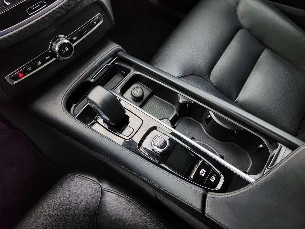 used 2025 Volvo XC90 car, priced at $47,400