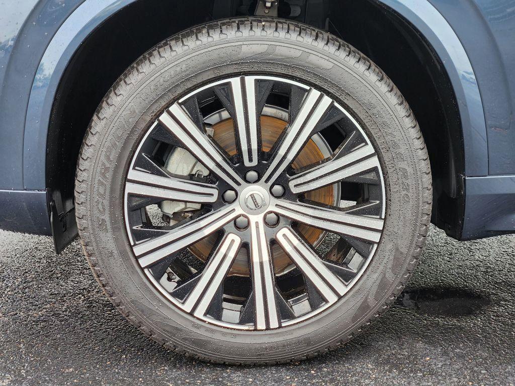 used 2025 Volvo XC90 car, priced at $47,400