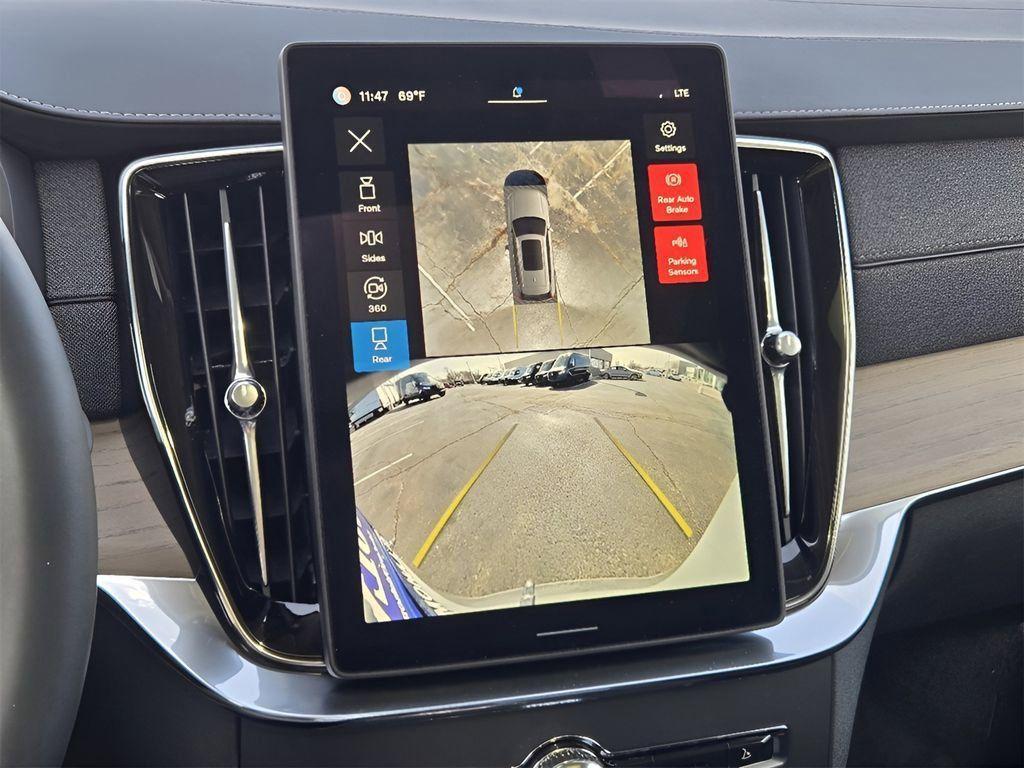 new 2025 Volvo XC90 Plug-In Hybrid car, priced at $79,155