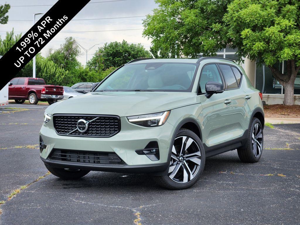 new 2025 Volvo XC40 car, priced at $49,810