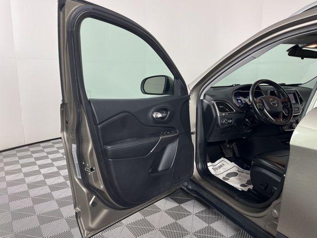 used 2019 Jeep Cherokee car, priced at $17,655