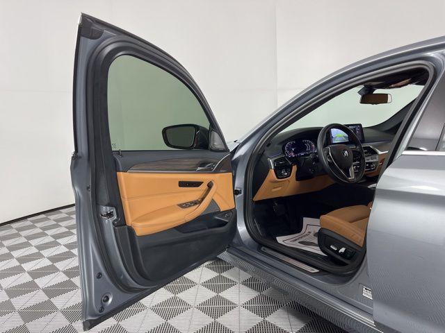 used 2023 BMW 540 car, priced at $39,900