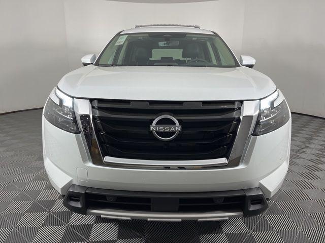 new 2025 Nissan Pathfinder car, priced at $37,642