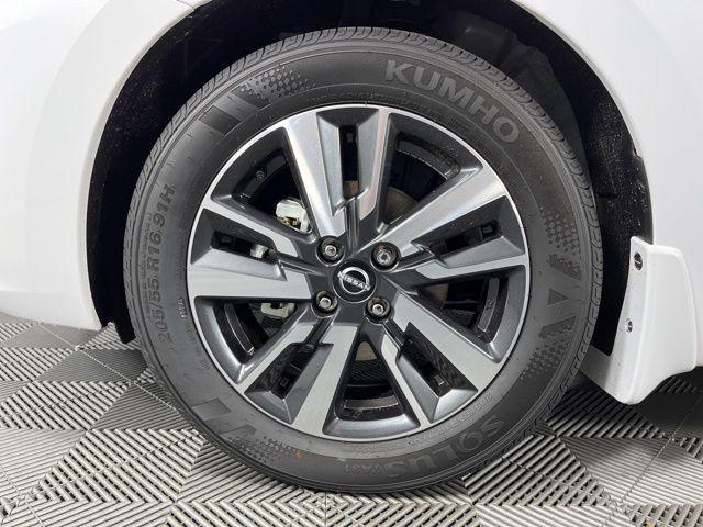 new 2025 Nissan Versa car, priced at $21,538
