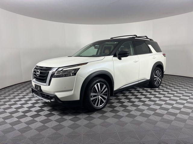 used 2022 Nissan Pathfinder car, priced at $35,564