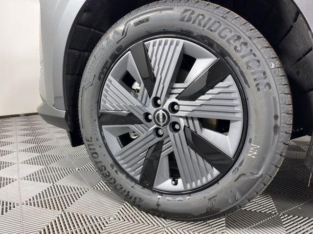 new 2025 Nissan Murano car, priced at $45,946