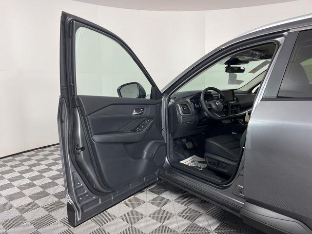 new 2025 Nissan Rogue car, priced at $34,025