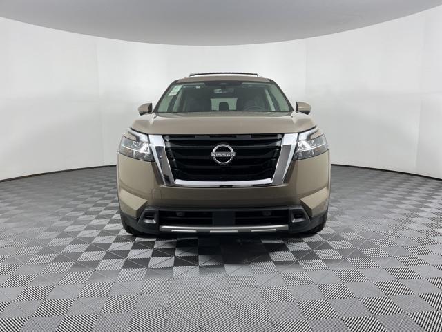 new 2024 Nissan Pathfinder car, priced at $50,275