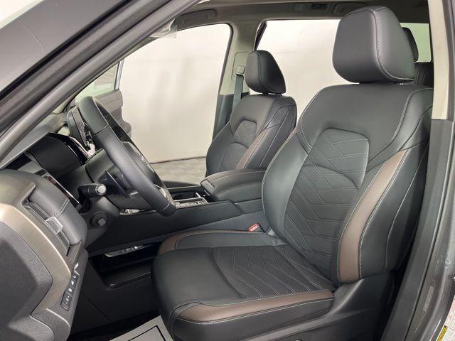 new 2025 Nissan Pathfinder car, priced at $49,498