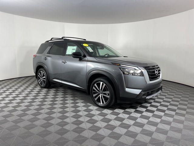 new 2025 Nissan Pathfinder car, priced at $49,498