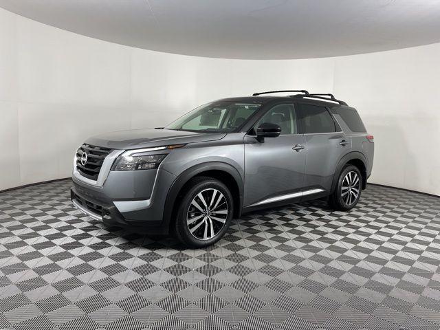new 2025 Nissan Pathfinder car, priced at $49,498