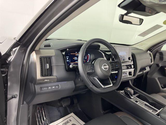 new 2025 Nissan Pathfinder car, priced at $49,498