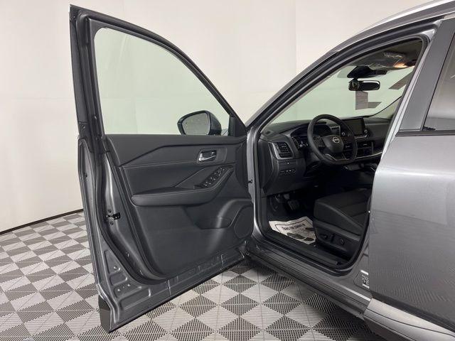 new 2025 Nissan Rogue car, priced at $34,025