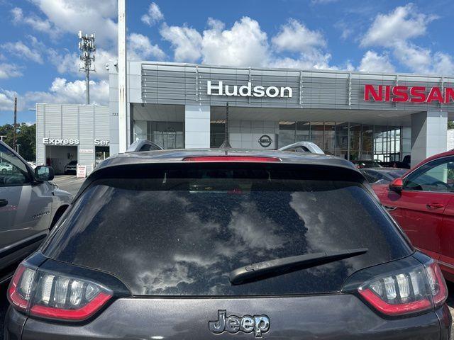 used 2019 Jeep Cherokee car, priced at $14,996