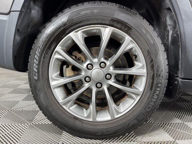 used 2019 Jeep Cherokee car, priced at $13,800