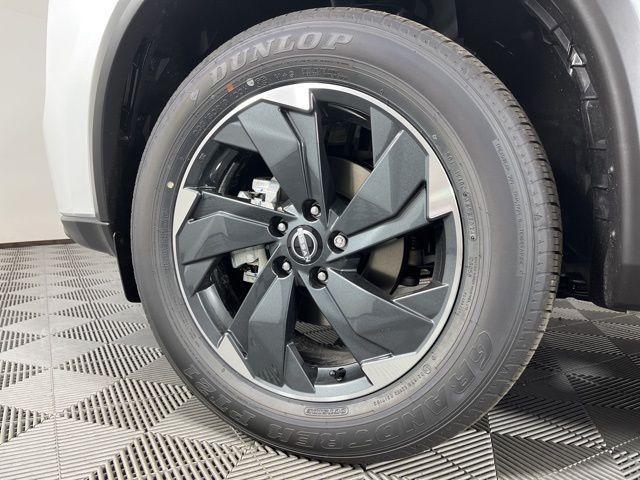 new 2025 Nissan Rogue car, priced at $33,985