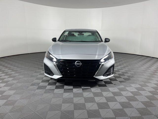 new 2025 Nissan Altima car, priced at $27,321