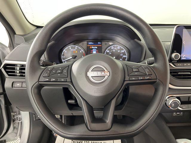 new 2025 Nissan Altima car, priced at $27,321