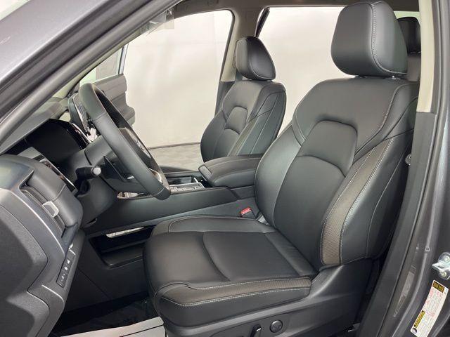 new 2025 Nissan Pathfinder car, priced at $37,226