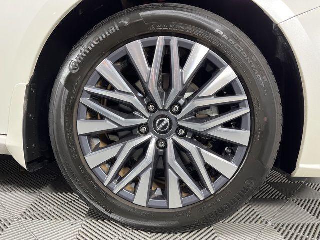 used 2023 Nissan Altima car, priced at $22,500