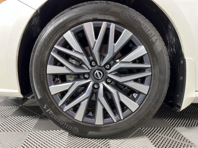 used 2023 Nissan Altima car, priced at $22,500