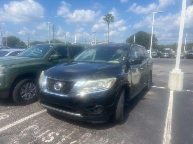 used 2014 Nissan Pathfinder car, priced at $8,900