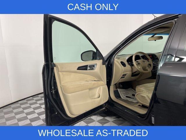 used 2014 Nissan Pathfinder car, priced at $5,000