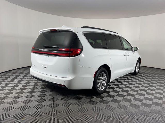 used 2022 Chrysler Pacifica car, priced at $21,804