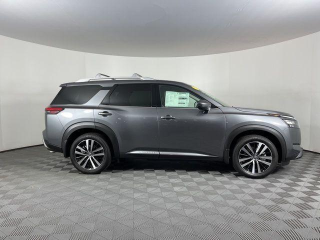 new 2025 Nissan Pathfinder car, priced at $44,011