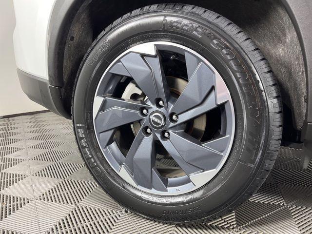 used 2024 Nissan Rogue car, priced at $22,200