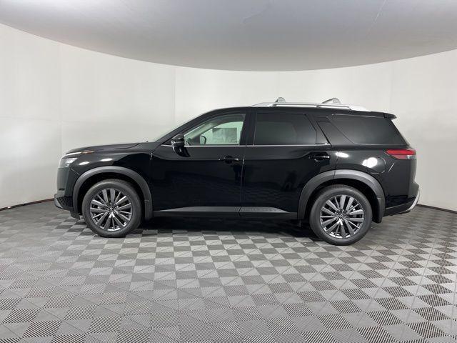 new 2025 Nissan Pathfinder car, priced at $43,958