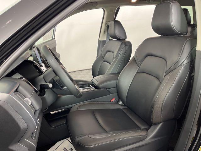 new 2025 Nissan Pathfinder car, priced at $43,958