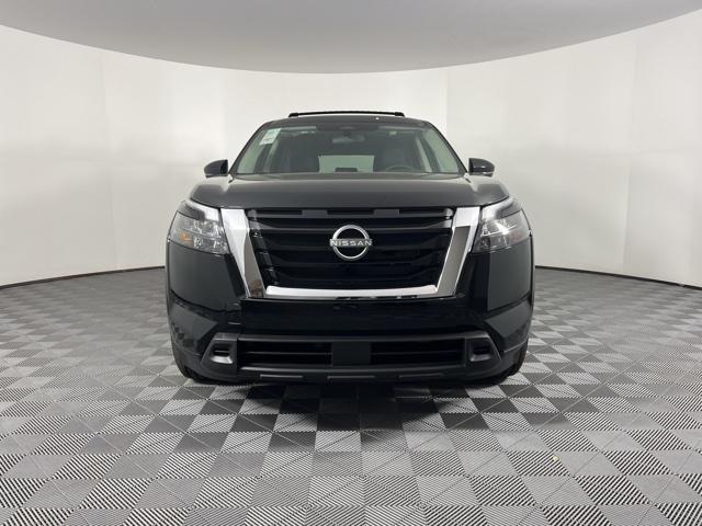new 2024 Nissan Pathfinder car, priced at $40,495