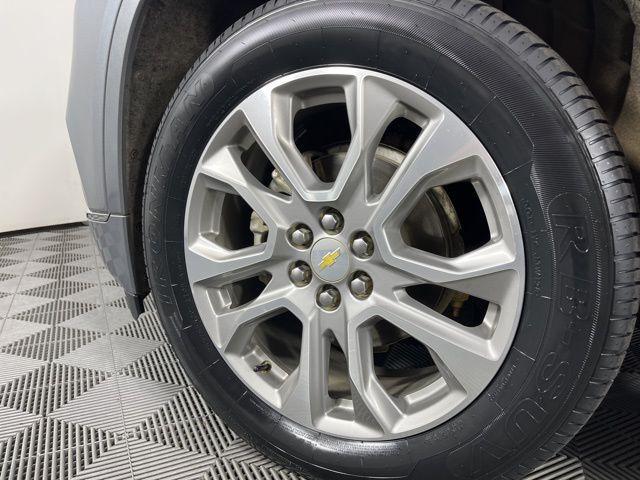 used 2021 Chevrolet Traverse car, priced at $23,800