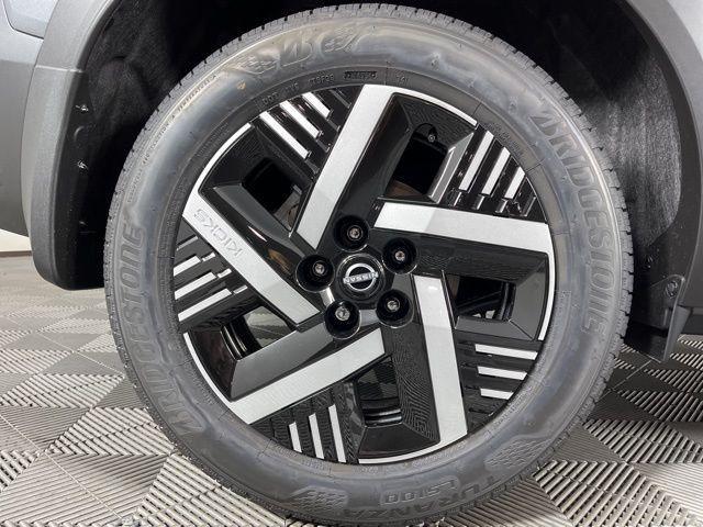 new 2025 Nissan Kicks car, priced at $25,421