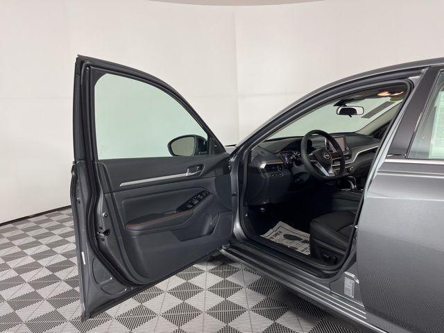 new 2025 Nissan Altima car, priced at $29,292