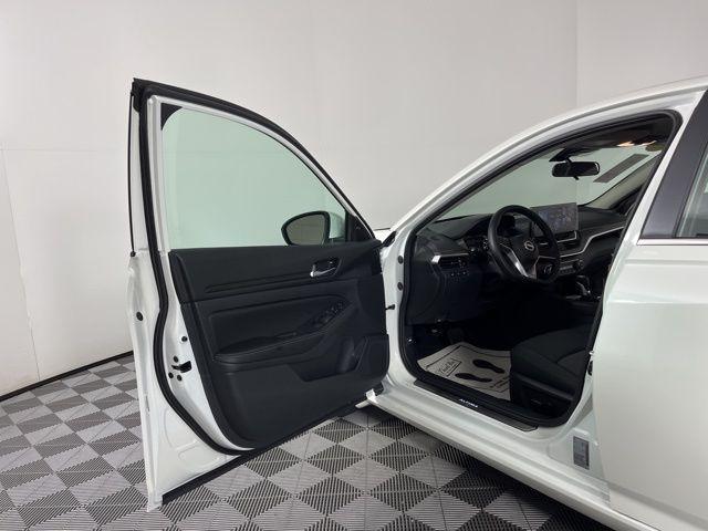 new 2025 Nissan Altima car, priced at $29,423
