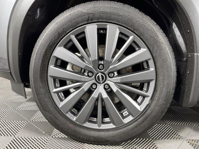 new 2025 Nissan Pathfinder car, priced at $45,224