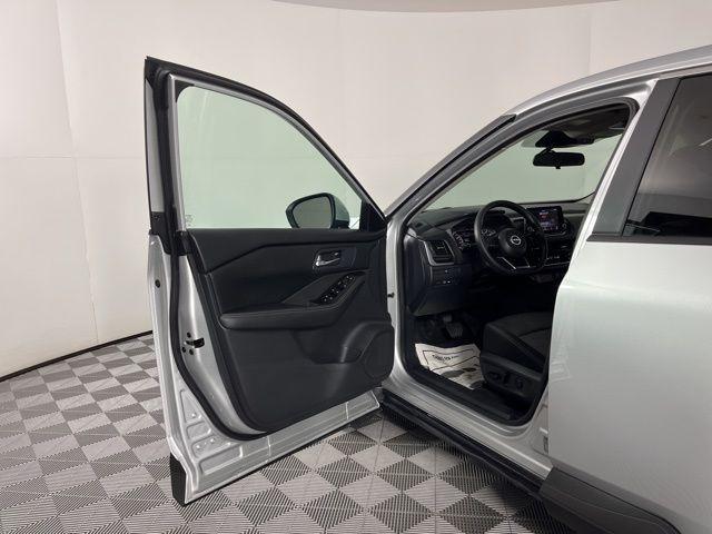 used 2024 Nissan Rogue car, priced at $25,546