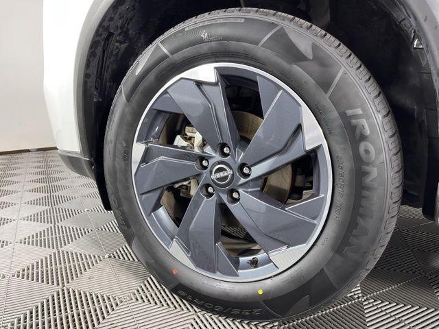 used 2024 Nissan Rogue car, priced at $25,987