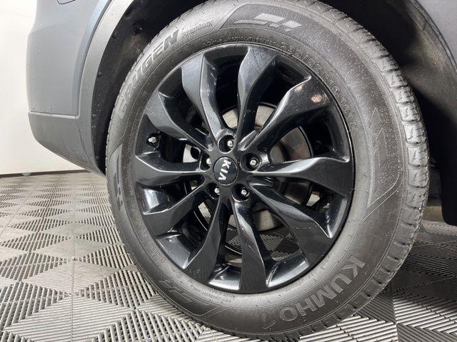 used 2019 Kia Sorento car, priced at $13,884
