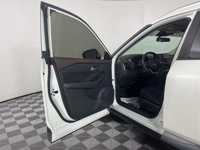 used 2022 Nissan Rogue car, priced at $20,559
