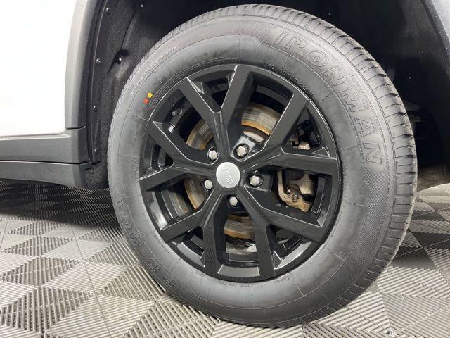 used 2021 Jeep Grand Cherokee L car, priced at $29,900